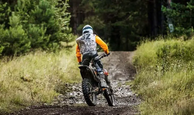 How far can a dirt bike go on a tank of gas