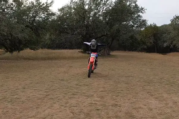 Taking Off Hands  dirt bike tricks